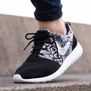 Nike roshes